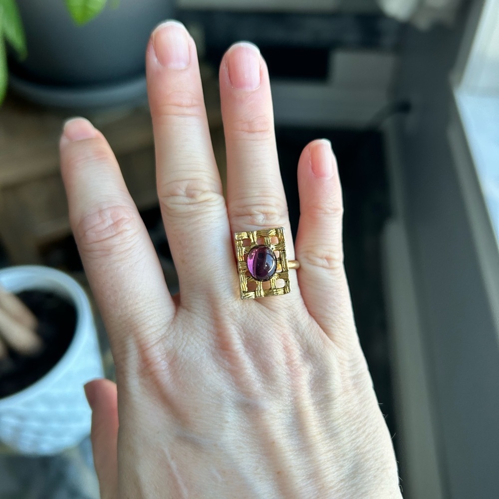 Amethyst Elegant Gold and Purple Gemstone Ring size 7